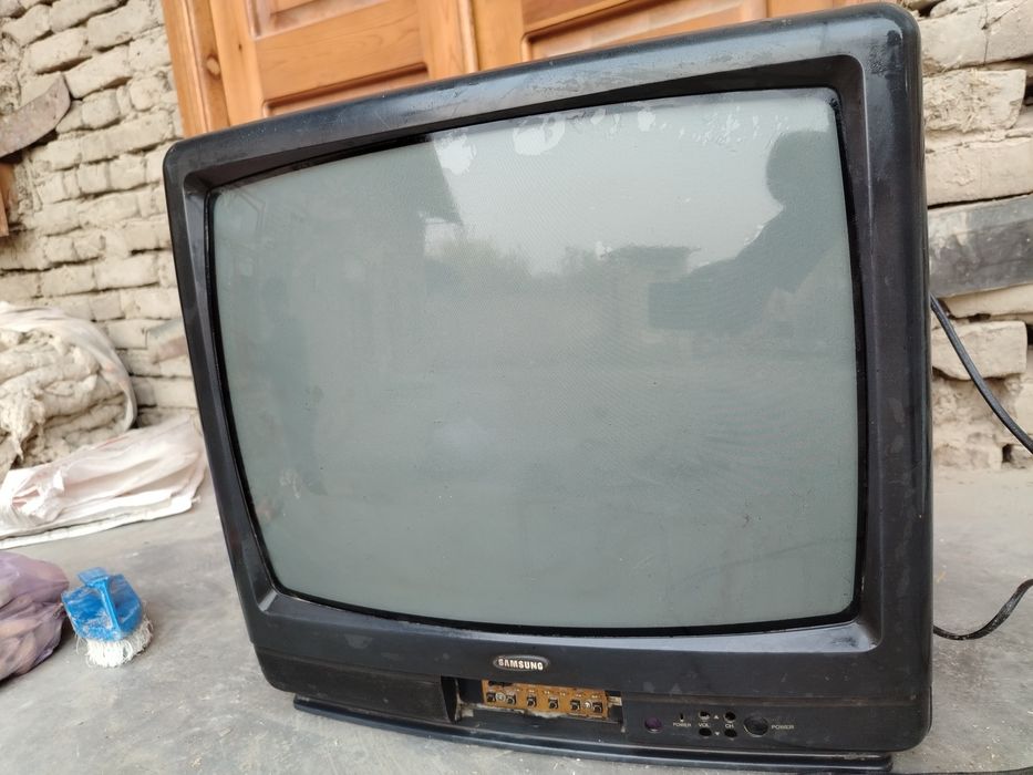 Televizor. Sotiladi. Firmasi. Samsung