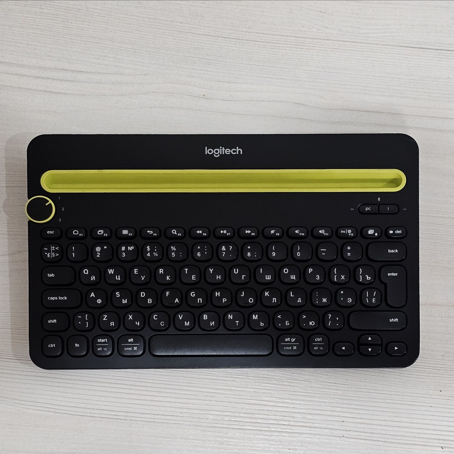 Продам клавиатуру Logitech K480