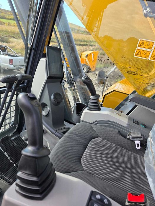 Excavator pe senile XCMG XE380E, 40t , cupa 2,2 mc ( Nou - Stoc )