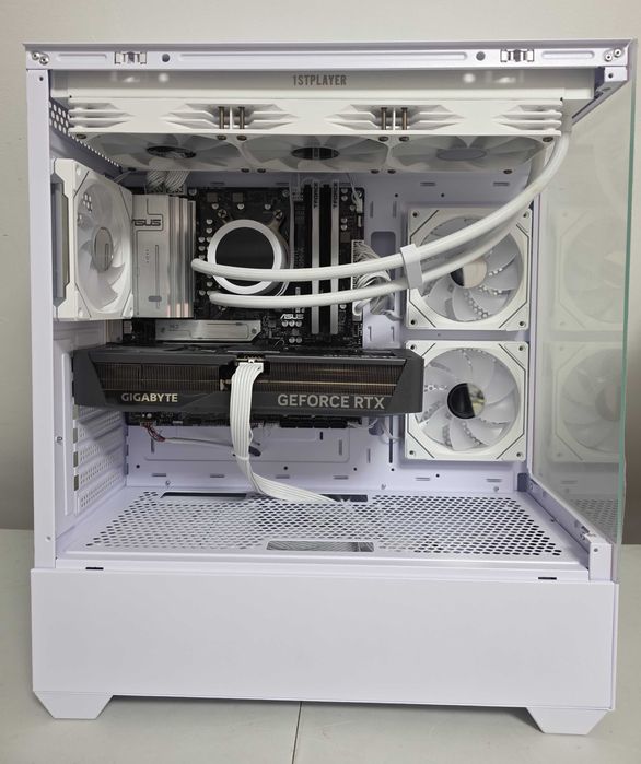 PC Gaming Ryzen 7 7800X3D RTX 5070