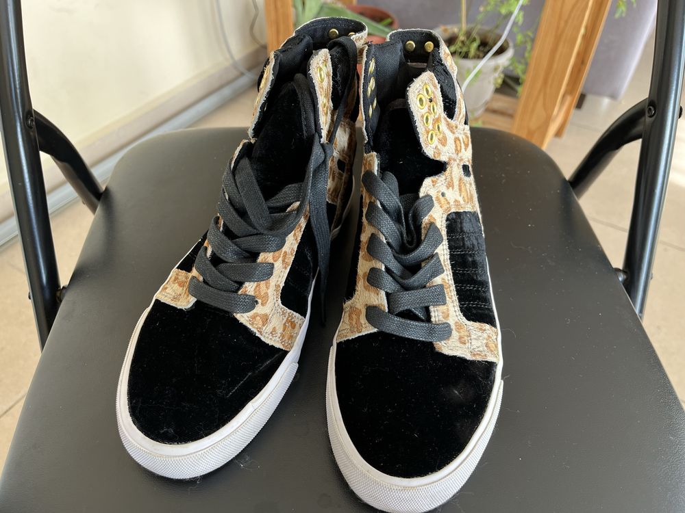 Нови високи кецове Supra