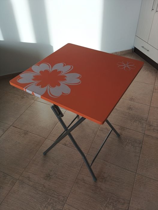 Маса ,сгъваема,трапезна