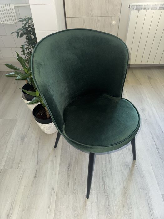 Scaune elegante din catifea