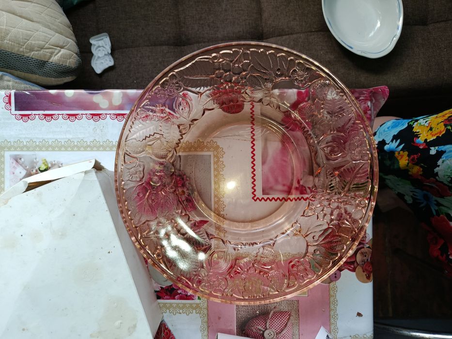 Продается стеклянное блюдо