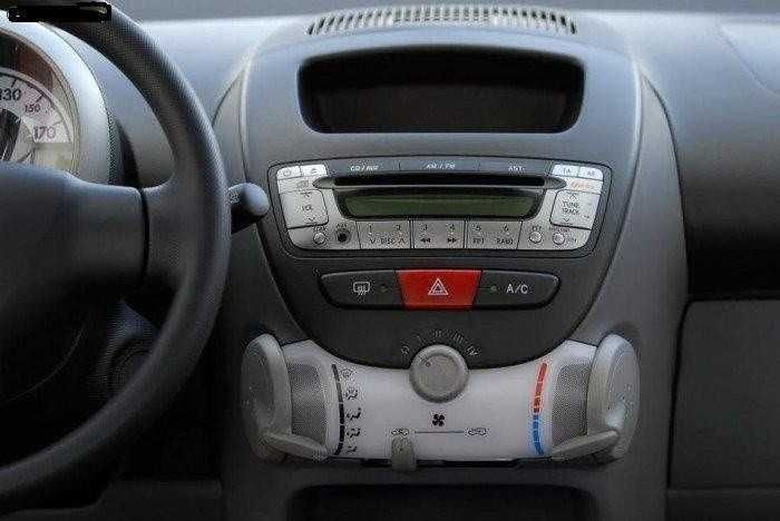 Radio cd player original peugeot 107 citroen c1 toyota aygo