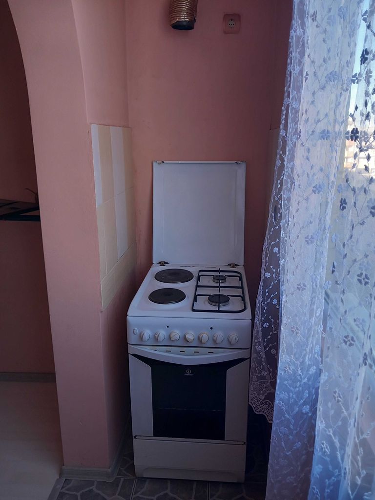 Дава се под наем Едностаен апартамент в София, Младост 1А - 48 кв.м за 204 € - Снимка #1