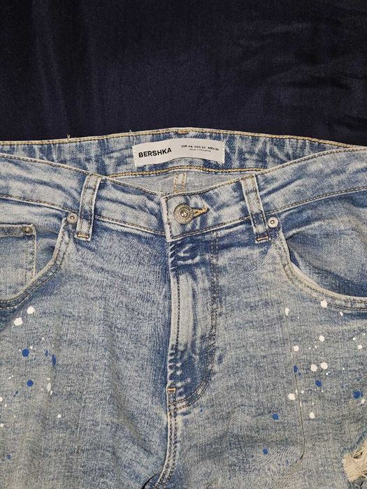 Blugi rupti si patati Bershka, marime eur:40