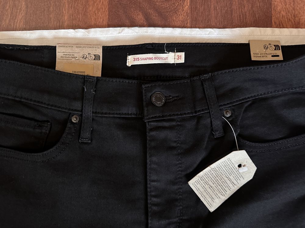 Blugi dama skinny si evazati Levis,marime 30/32 si 31/32