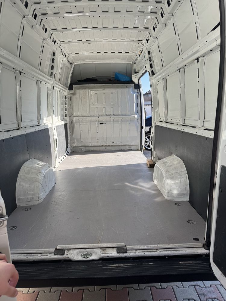 Ofer servicii de transport marfa