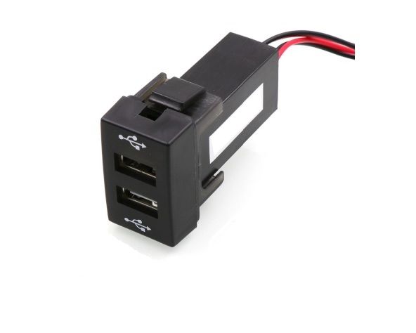 Двойно USB УСБ Зарядно за Вграждане за Peugeot 307 Пежо 12V 4.2 A