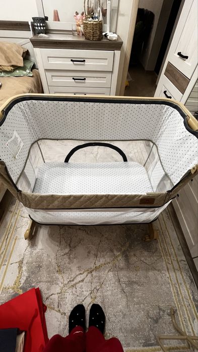 Манежка-кровать для ребенка