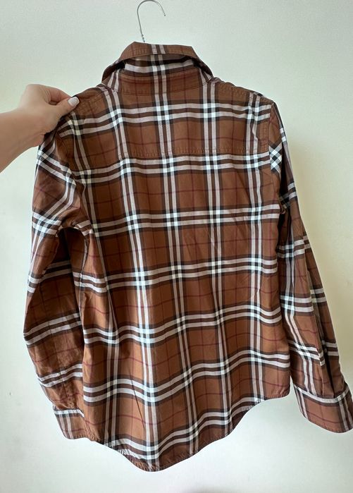 Оригинална дамска риза Burberry с резервни копчета