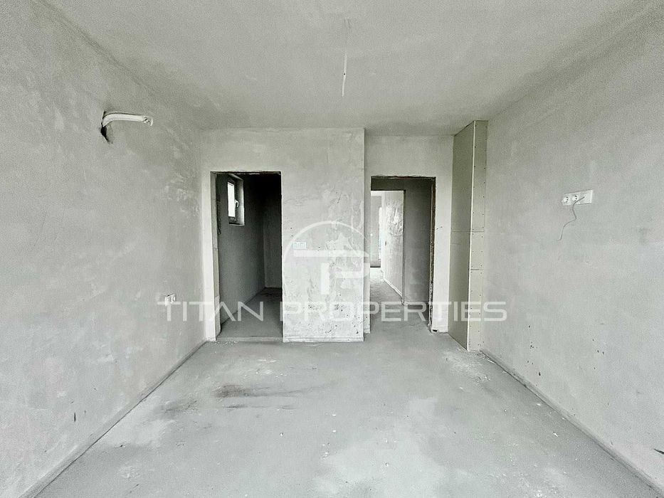 Продава се Тристаен апартамент в Пловдив, Христо Смирненски - 143 кв.м за 2060 €/кв.м - Снимка #3