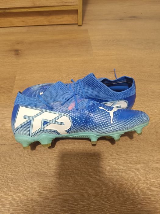 Ghete de fotbal Puma