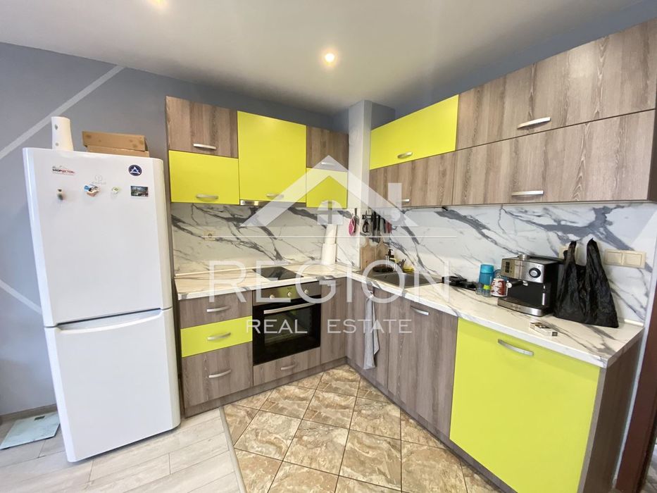 Дава се под наем Двустаен апартамент в Варна, Цветен квартал - 73 кв.м за 459 € - Снимка #1