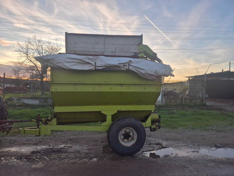 Саморазтоварващо ремарке