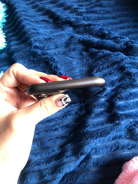 Продам 11 айфон