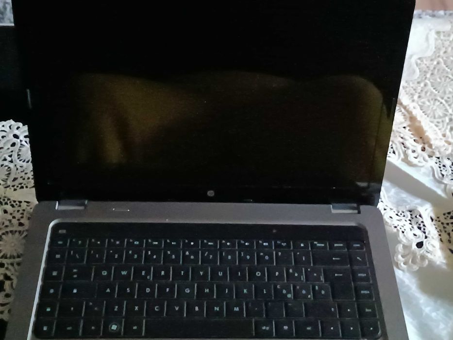 Laptop HP nefuncțional