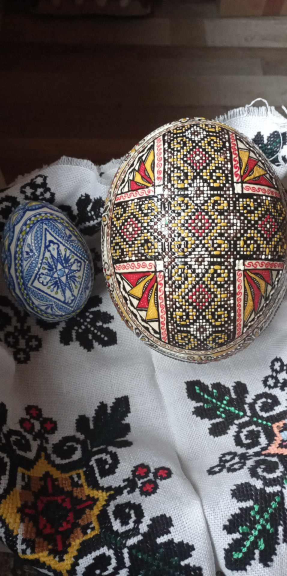 Oua încondeiate  cu ceara in relief