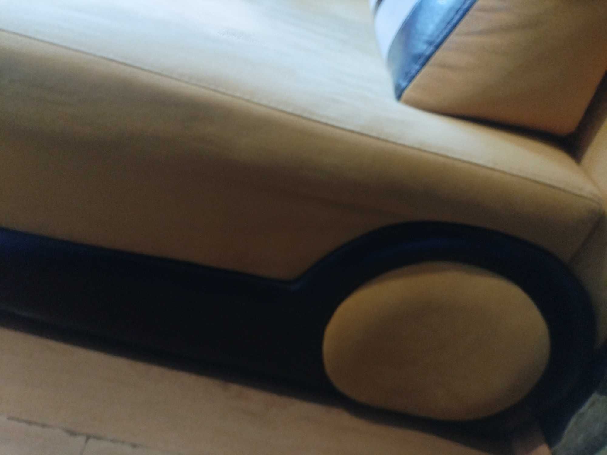Продава се диван Lamborghini (Ламборгини)
