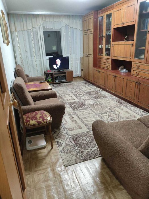 Продается. Уютная, светлая и теплая 2-х комнатная квартира! В 7 мкр.