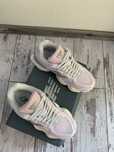 Чисто нови оригинални New Balance 9060