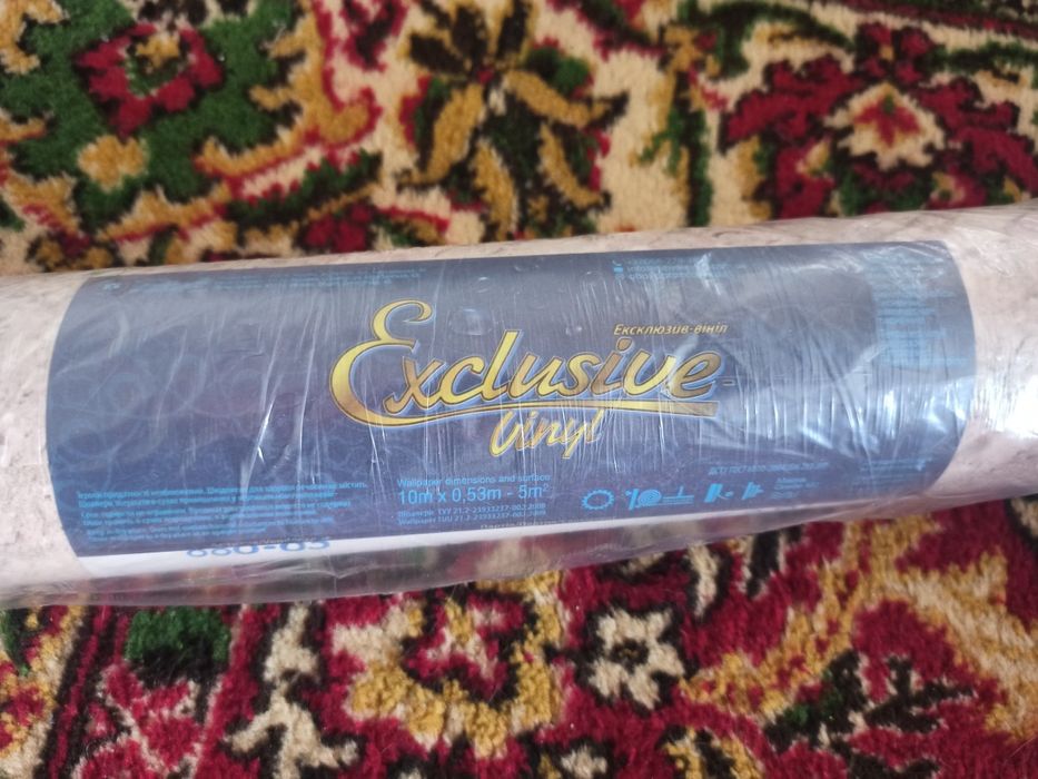 Продам остатки обоев 1.5 рулона