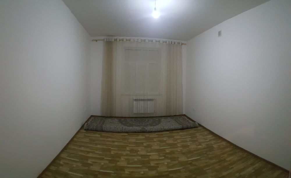 Центр, Ташкент гостиницанын алдында. 75 м2 4 этаж  2 хана