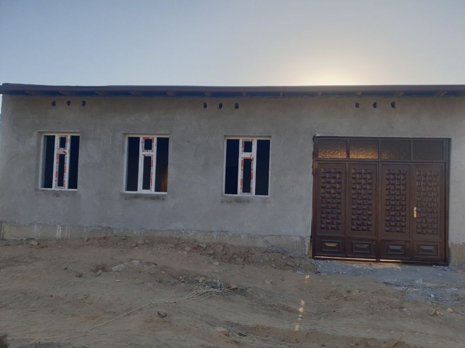 Коттеж сотилади.