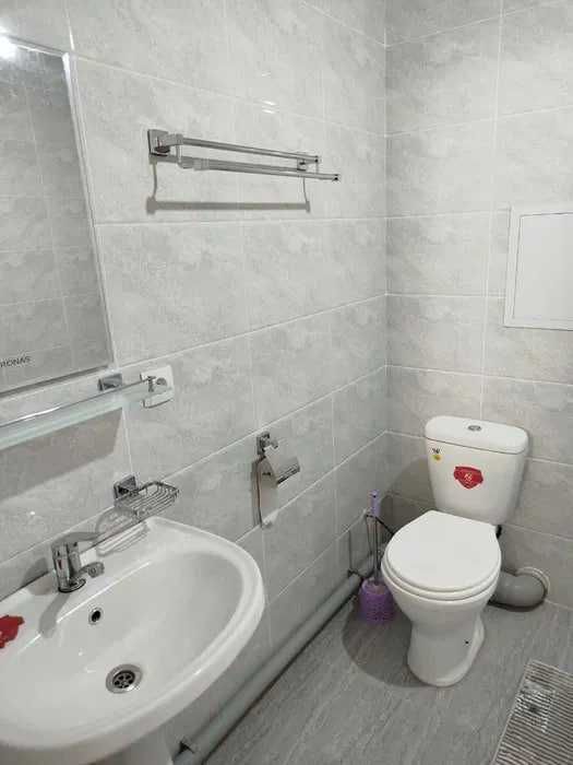 Ijaraga 2 xonali kvartira — Sergeli, metro Sergeli , O'zgarish 308*