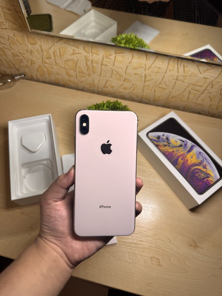 iPhone Xs Max 256GB в отличном состоянии!