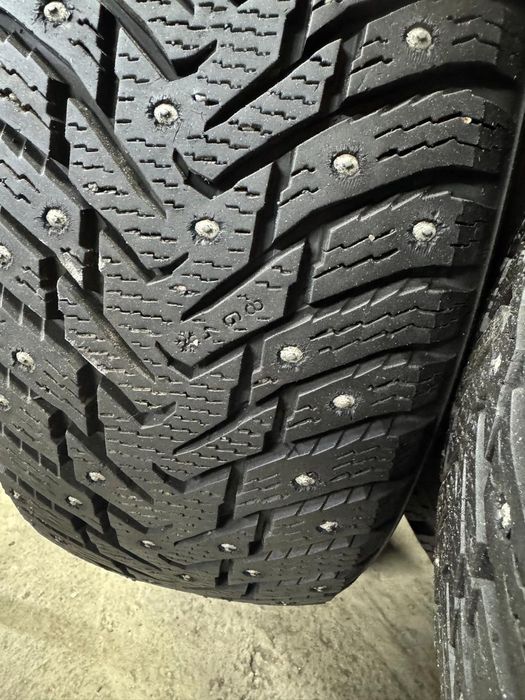 Продам зимнюю резину nokian nordman 8
