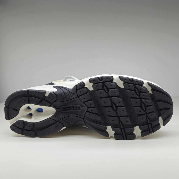 *SALE* New Balance 530 'White Light Gold Metallic Black' 41.5 EU