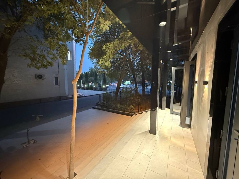 Ул.Мукимий Новза евро нежилое помещение 40кв.м первая линия срочно