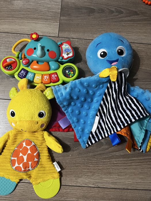 Jucarii bebe cu sunete