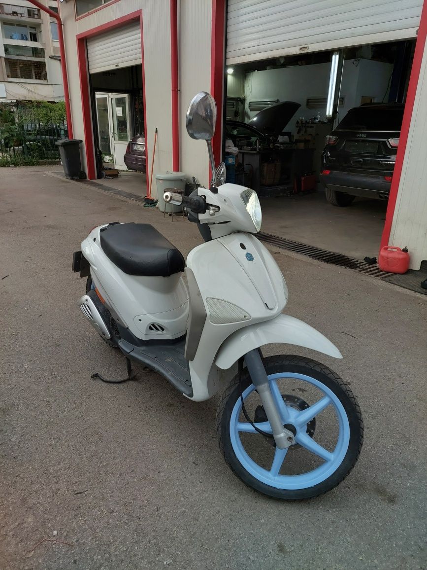 Скутер Piaggio  Liberty