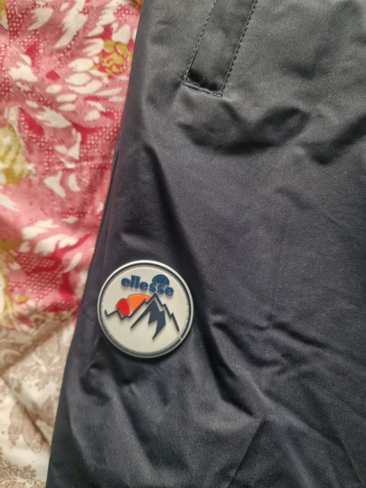 100% Оригинален скиорски панталон Ellesse в ЧИСТО НОВО състояние