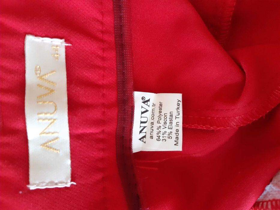 Костюм елегантен