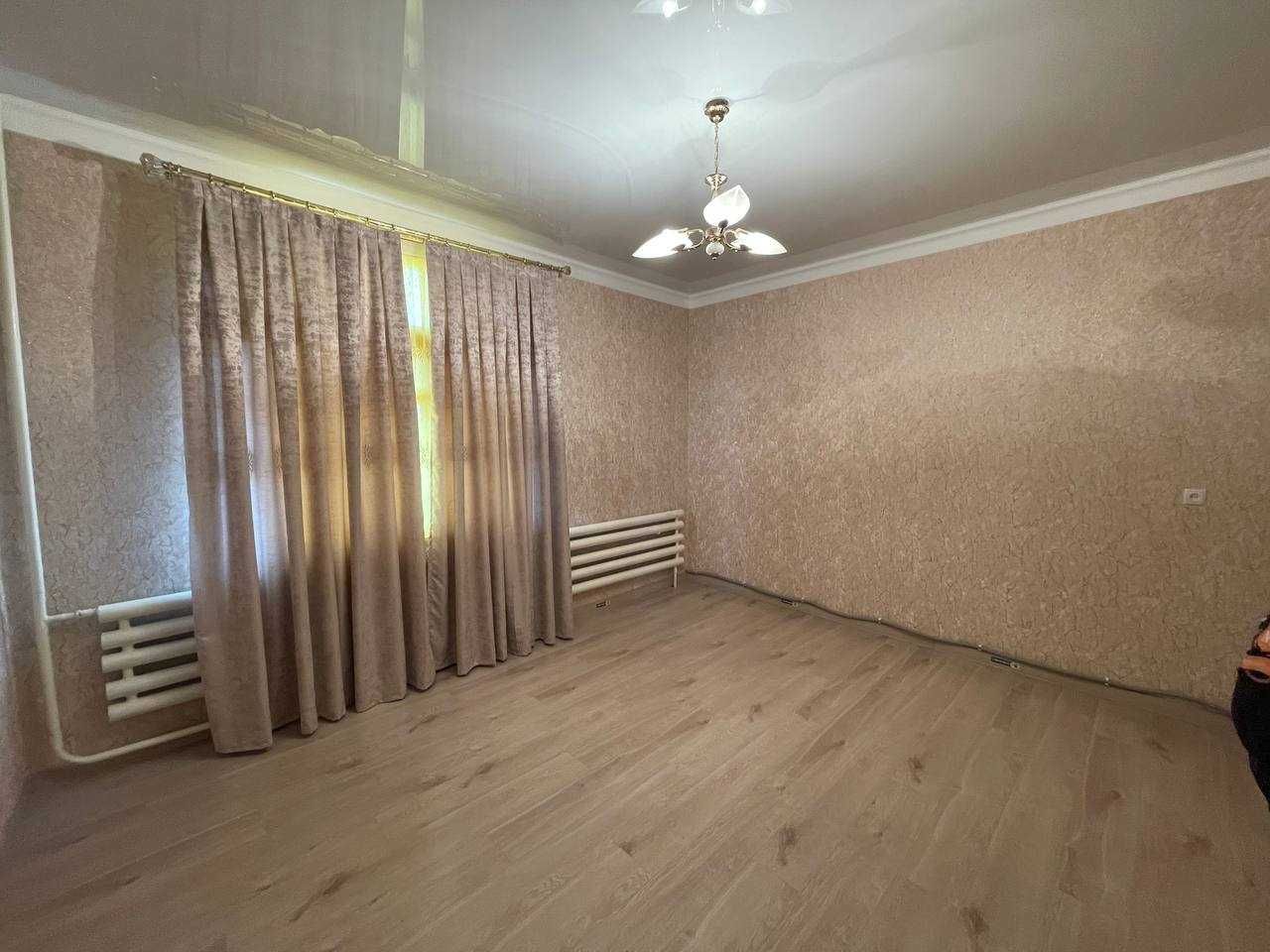 Продается 2-этажный дом в центре Самарканда
