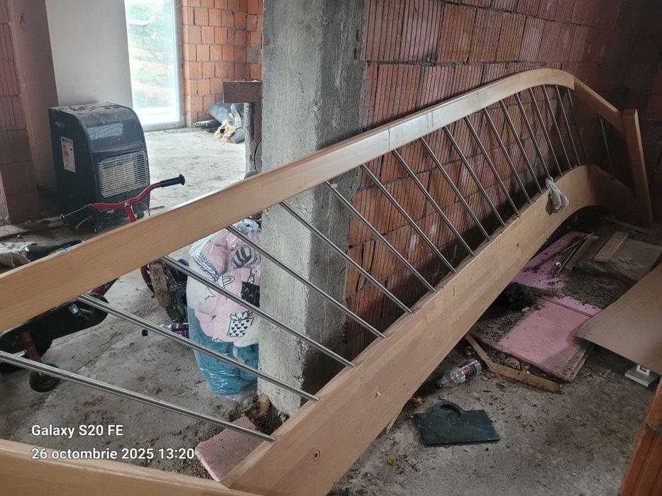 Vând scari lemn fag