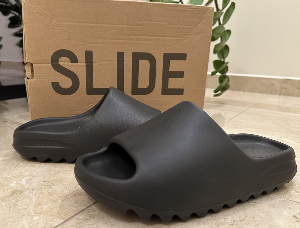 Yeezy Slide Onyx - No box  - Marimi 36-46 in stoc acum