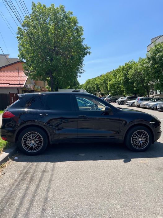 Porsche cayenne 2010