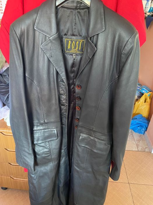 Îmbrăcăminte de piele