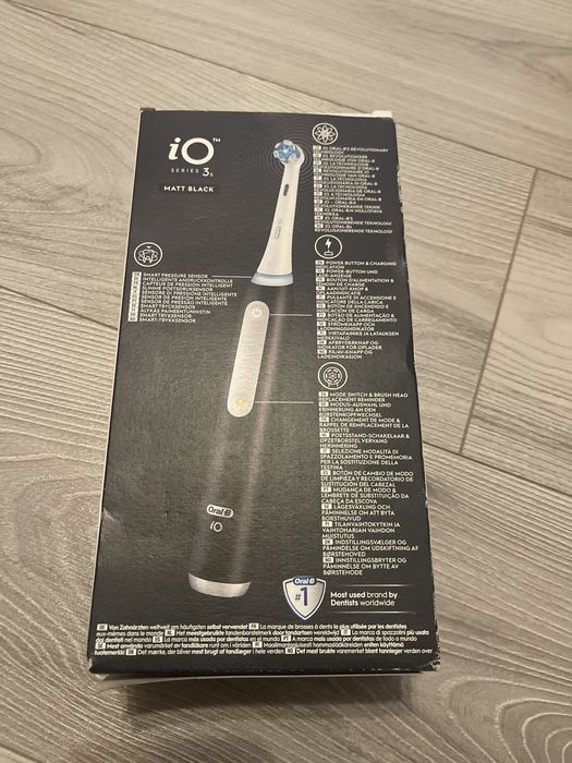 Oral b iO series 3s