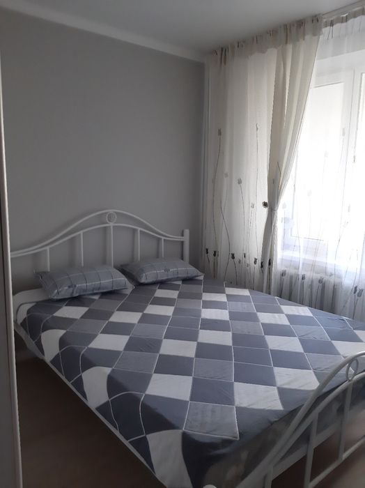 Продам кровать белого цвета