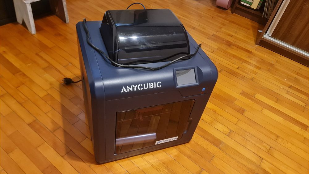 Imprimanta 3D Anycubic 4Max Pro 2.0 plus cateva role de filament