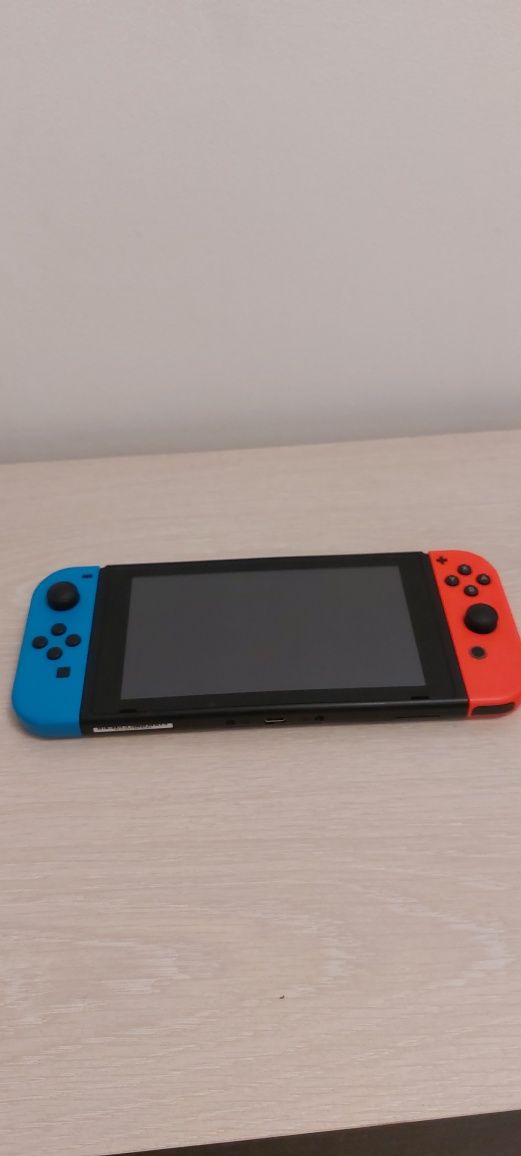 Nintendo switch aproape nou + 3 jocuri