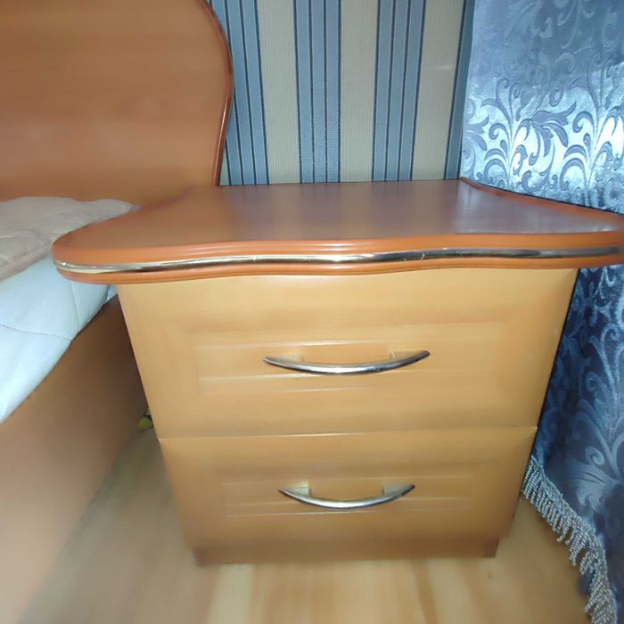 Продам спальный гарнитур