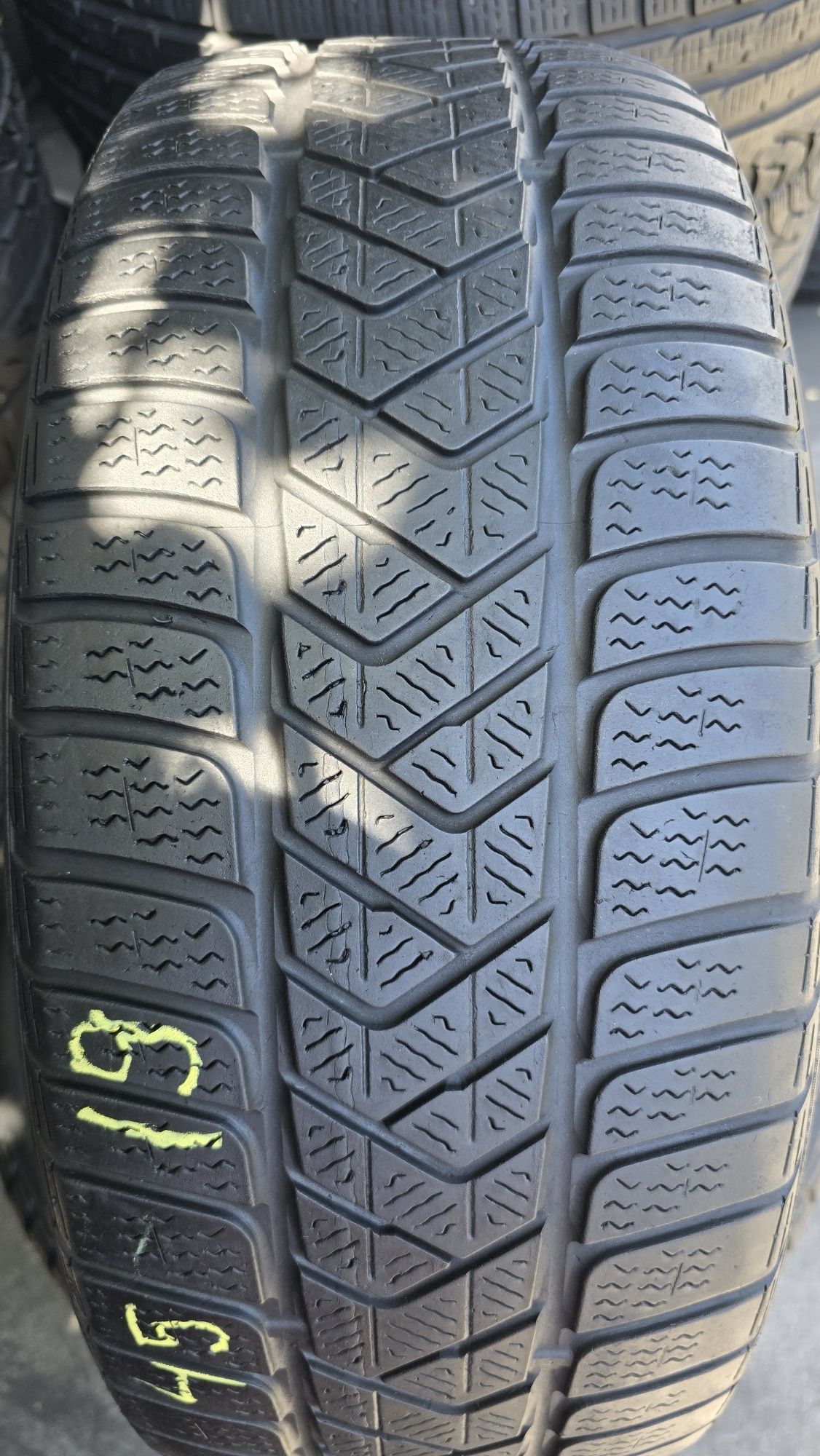4 anvelope iarnă Pirelli 235/45/19 - transport gratuit