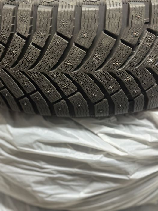 Продам зимние шины марки MICHELIN!